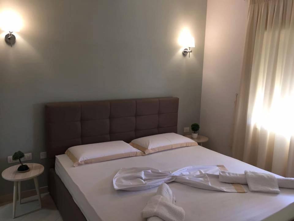 Deluxe Sea Apartment Vlorë Exterior foto