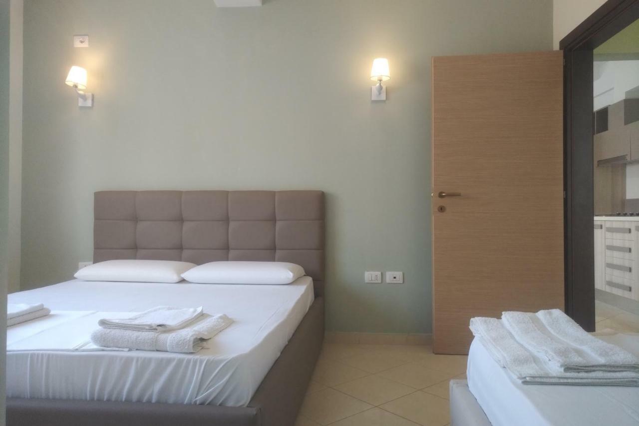 Deluxe Sea Apartment Vlorë Exterior foto